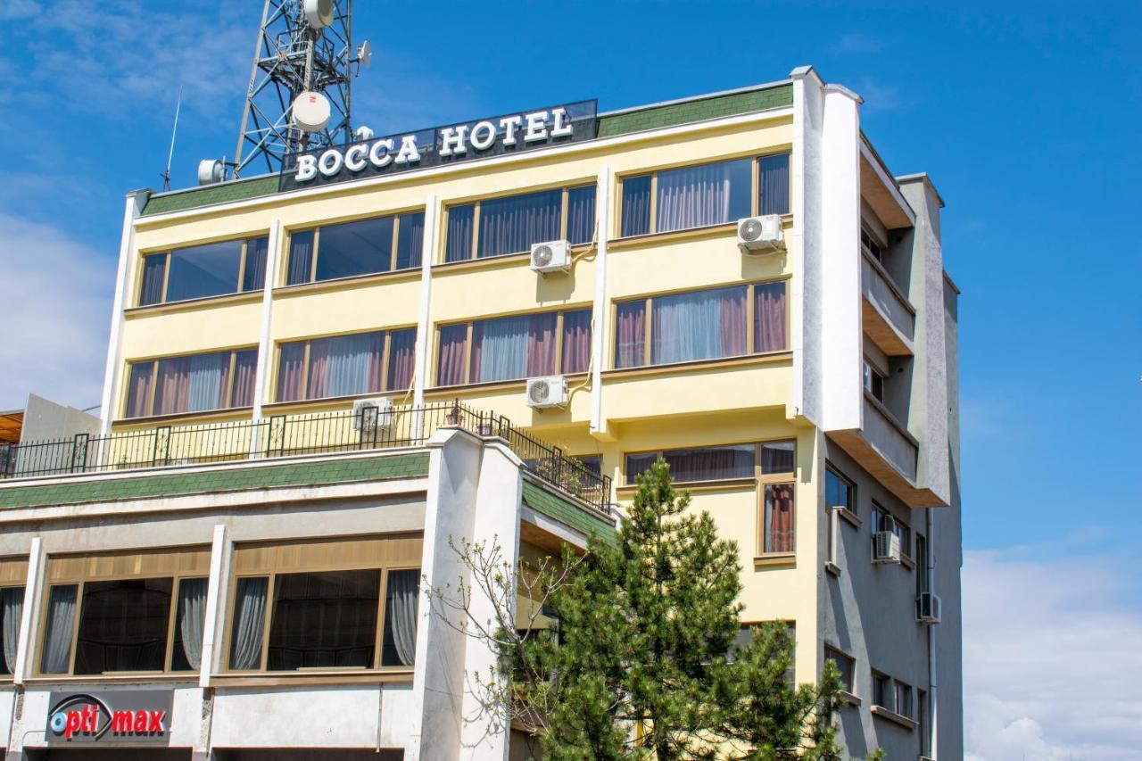 Bocca Hotel Корча Экстерьер фото