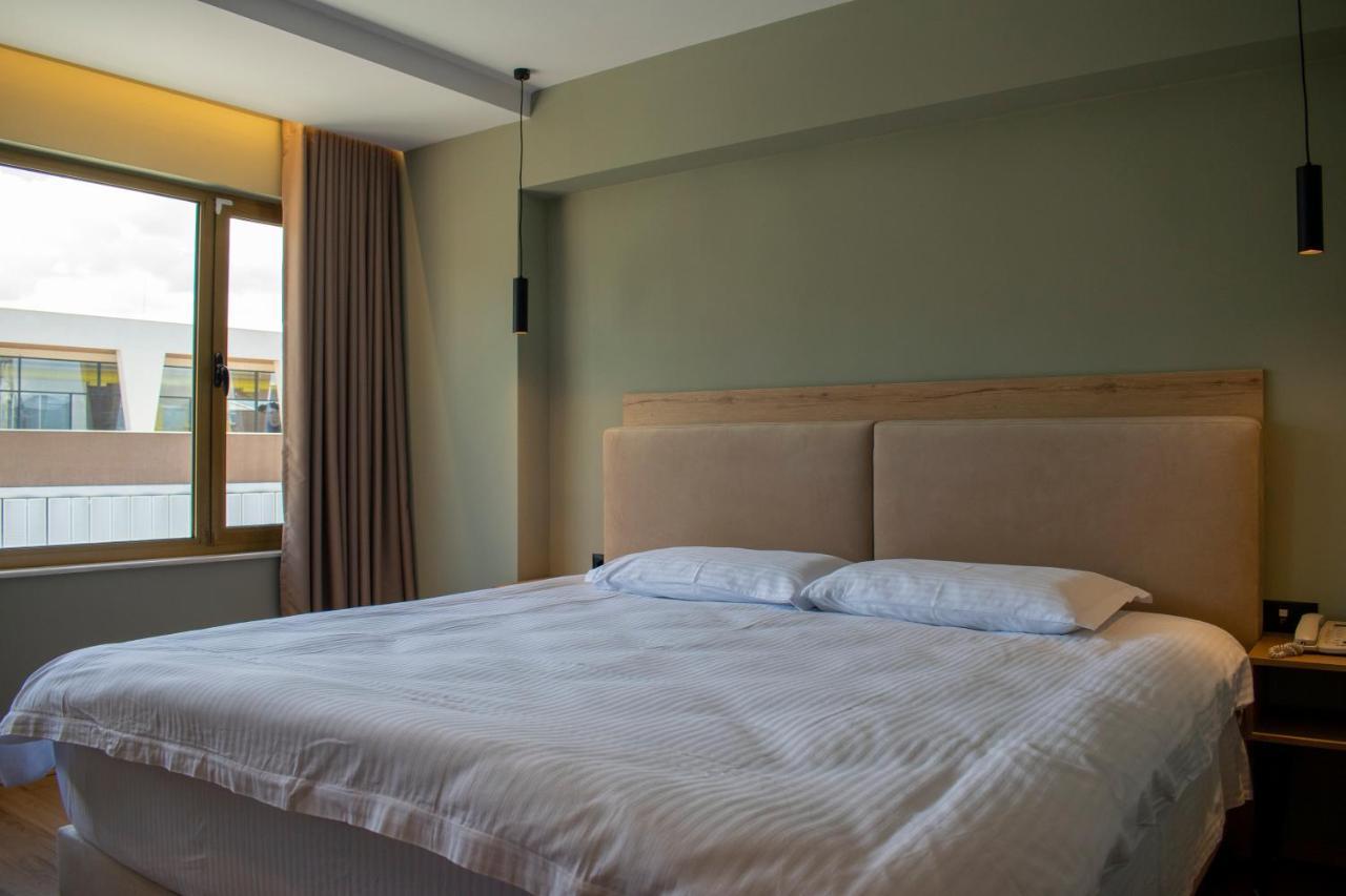 Bocca Hotel Корча Экстерьер фото
