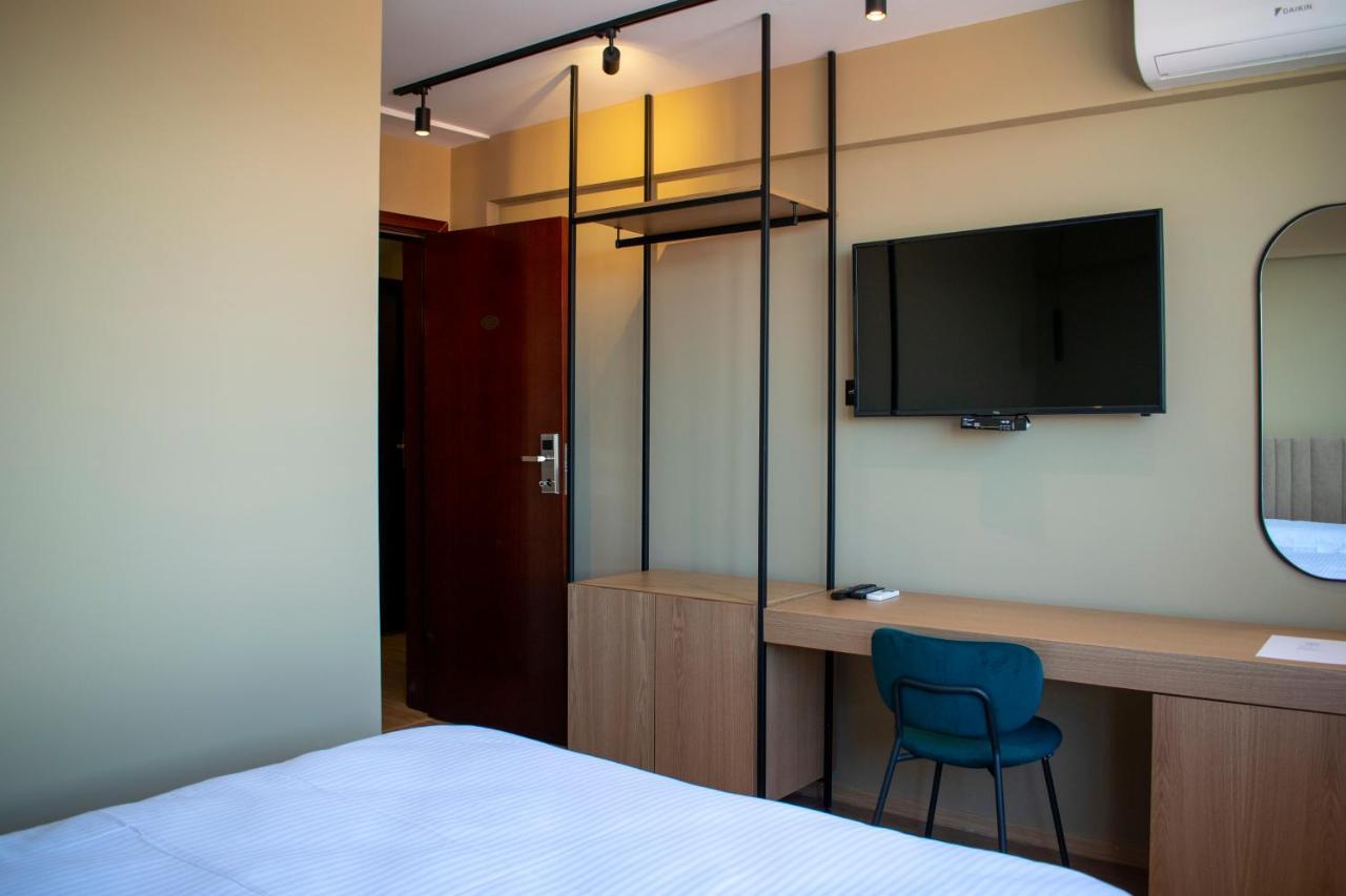 Bocca Hotel Корча Экстерьер фото