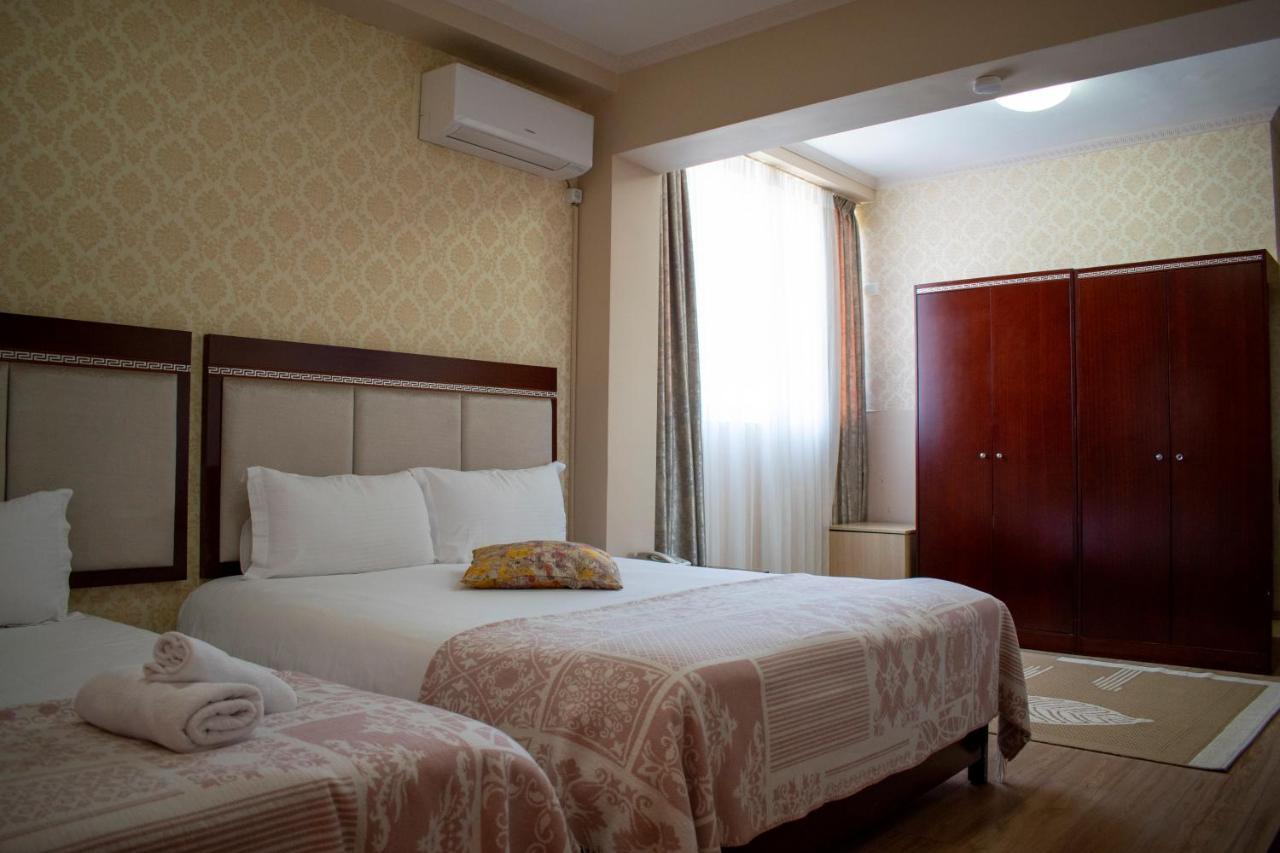 Bocca Hotel Корча Экстерьер фото