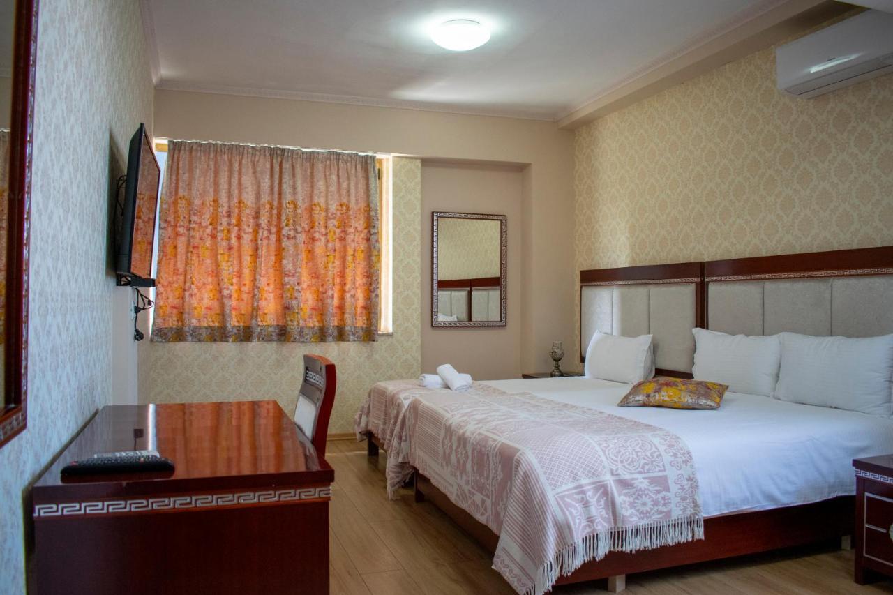 Bocca Hotel Корча Экстерьер фото