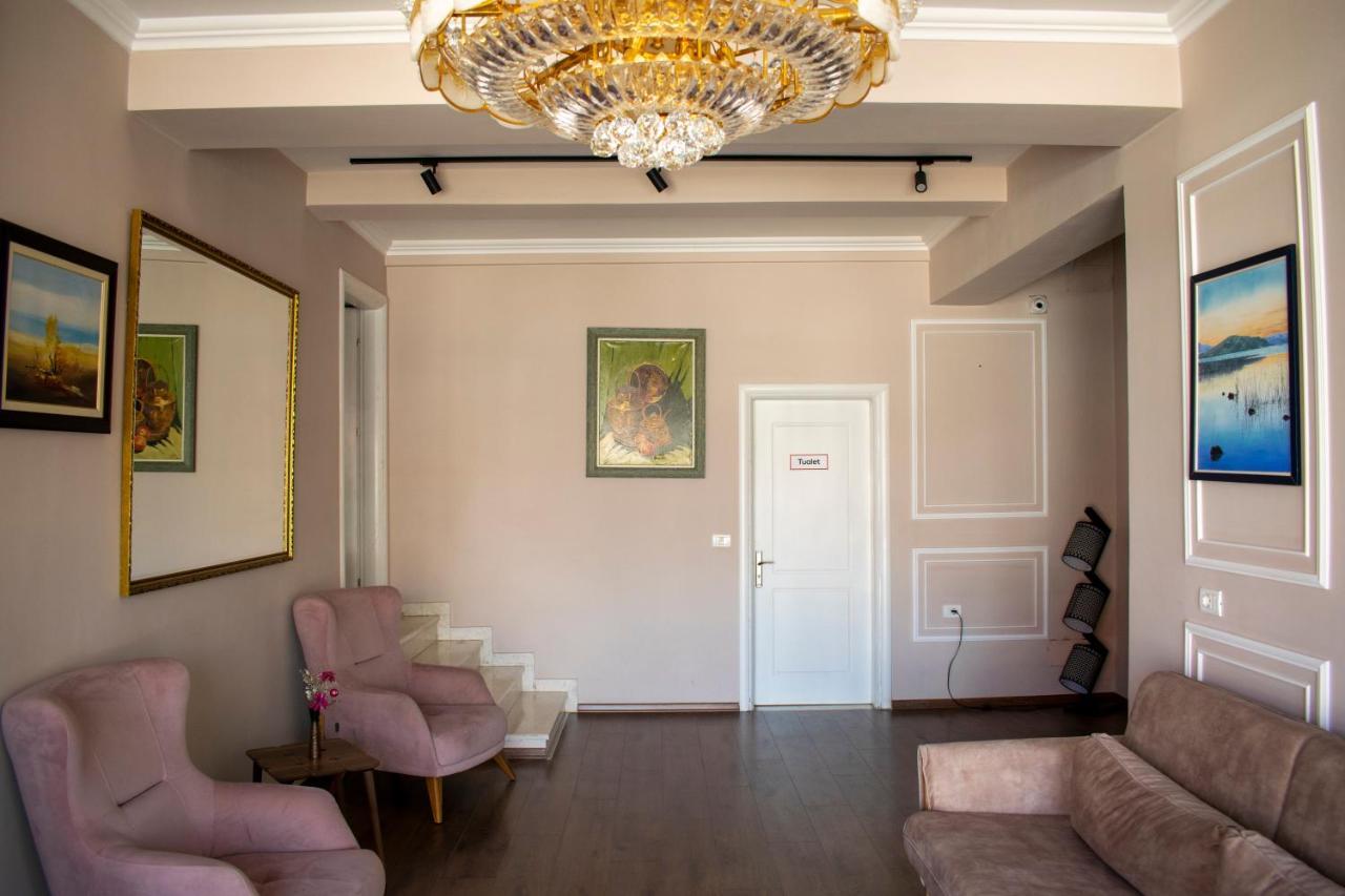 Bocca Hotel Корча Экстерьер фото
