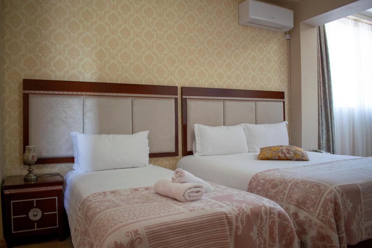 Bocca Hotel Корча Экстерьер фото