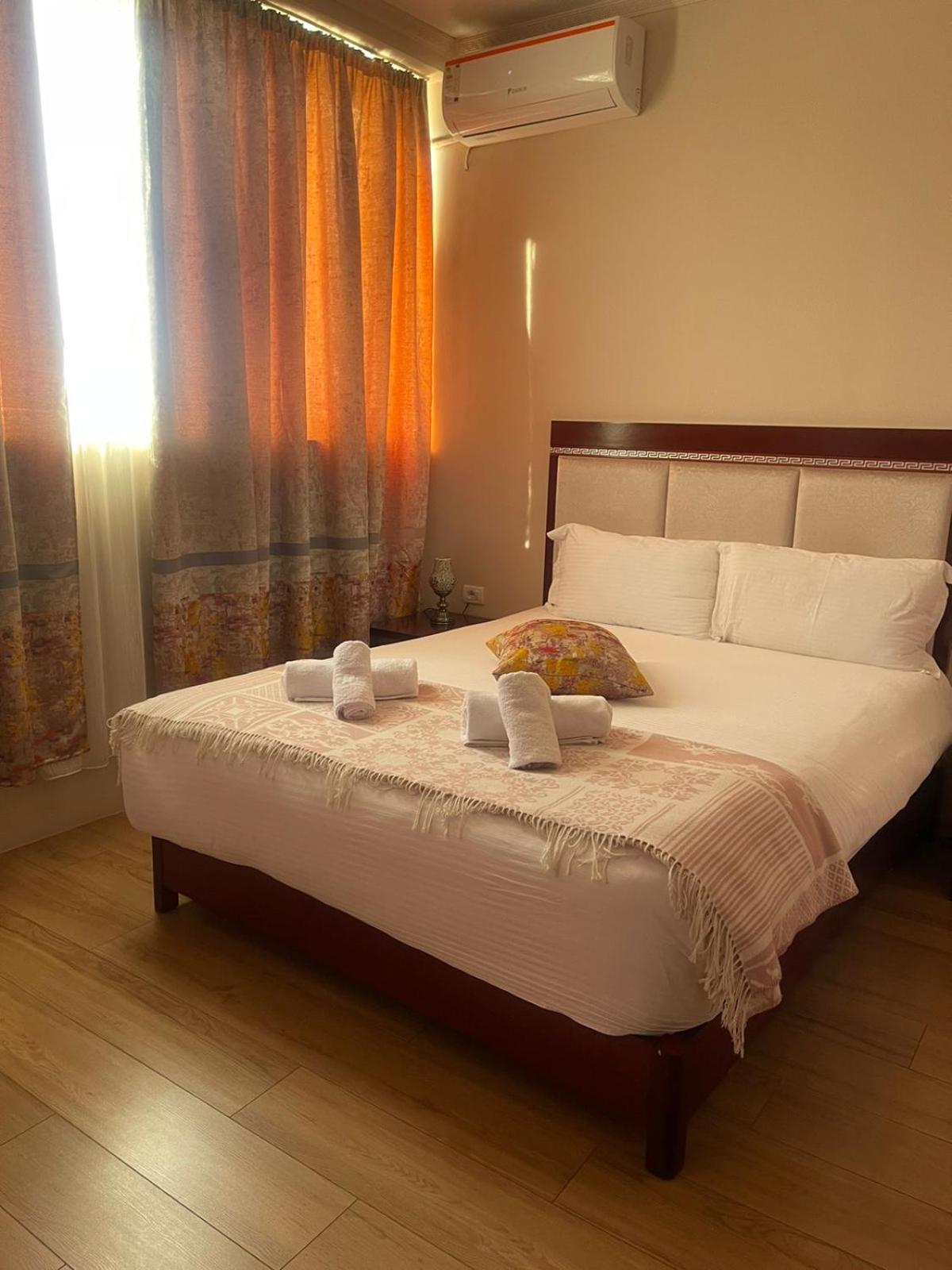 Bocca Hotel Корча Экстерьер фото